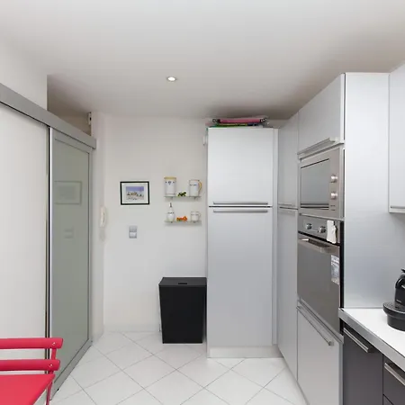 2-br By The Beaches Magical Sea View *